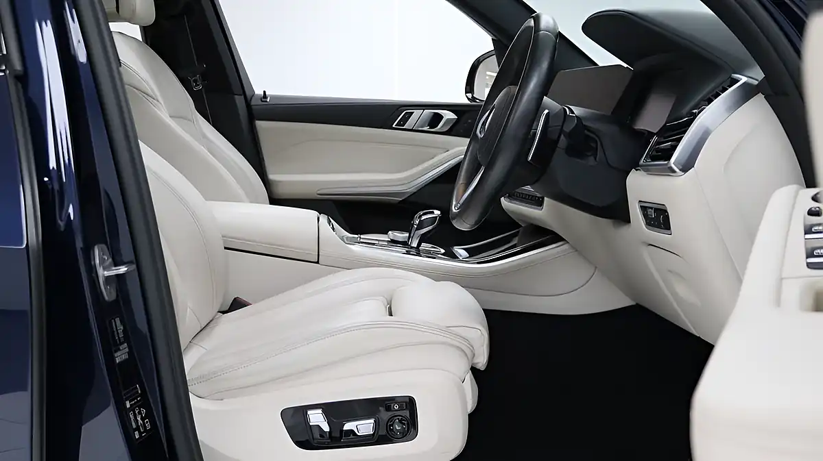 Used 2020 BMW X5 M Sport Blue - Interior and Exterior details 17