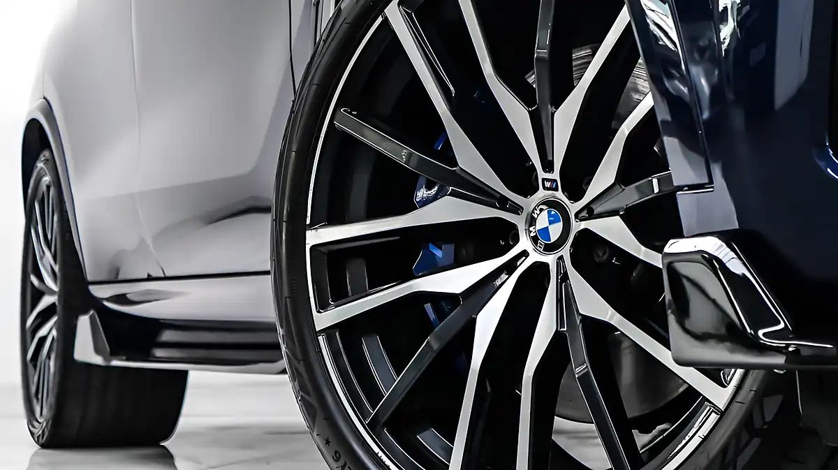 Used 2020 BMW X5 M Sport Blue - Interior and Exterior details 8