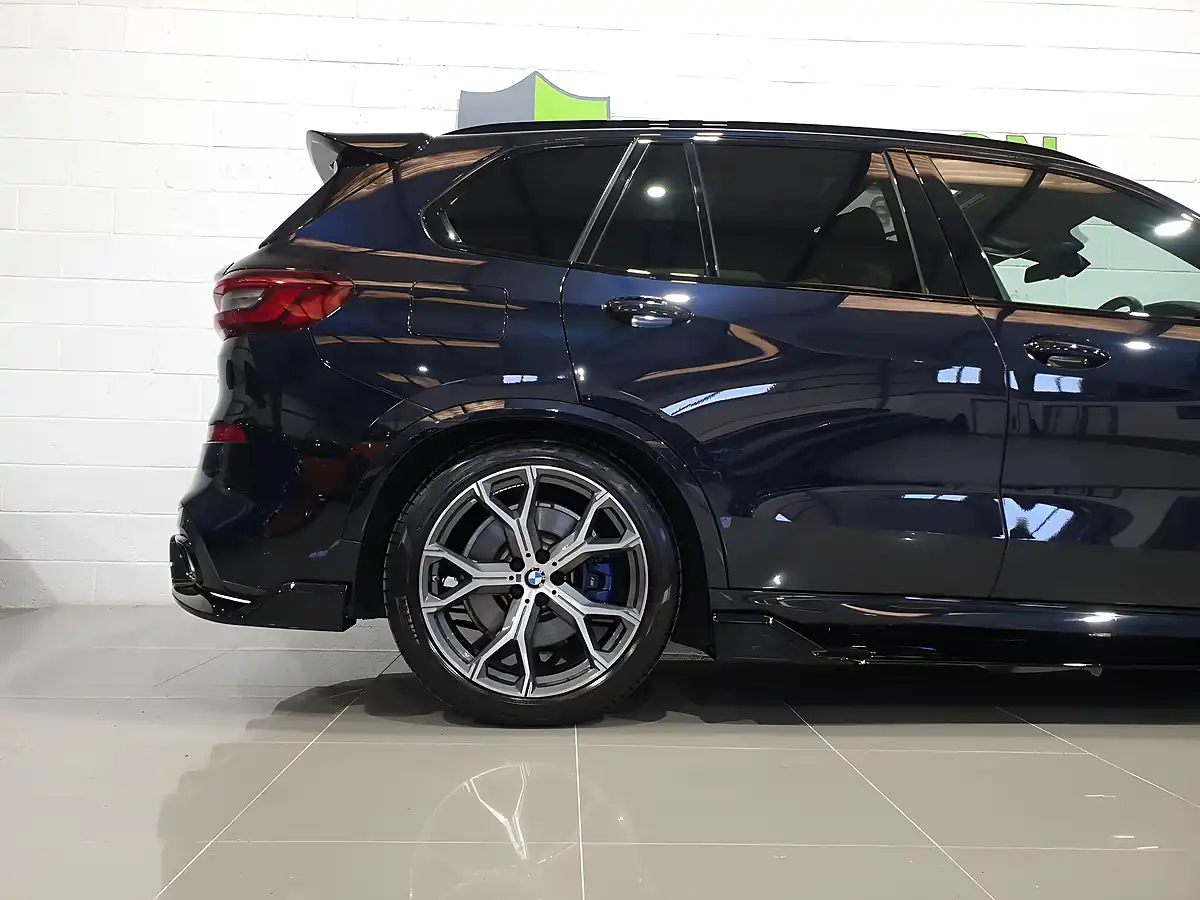 Used 2020 BMW X5 M Sport Carbon Black Metallic - Interior and Exterior details 10