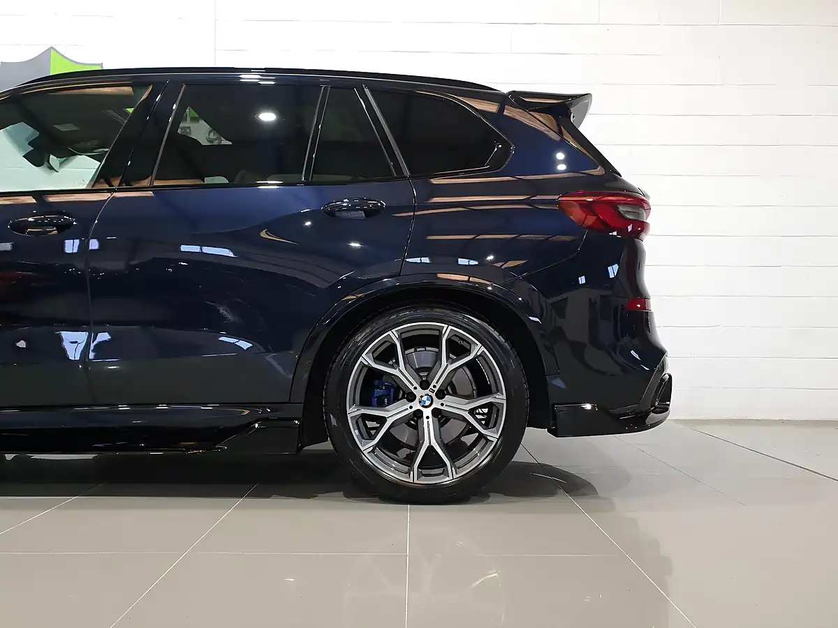 Used 2020 BMW X5 M Sport Carbon Black Metallic - Interior and Exterior details 11