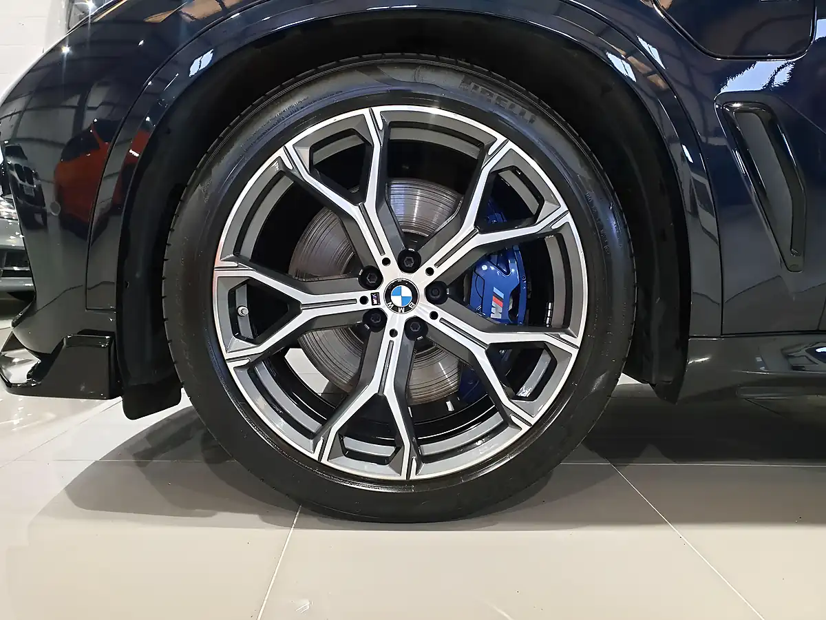 Used 2020 BMW X5 M Sport Carbon Black Metallic - Interior and Exterior details 13