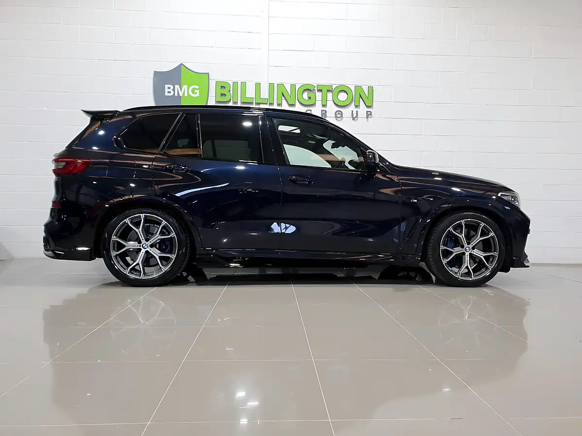 Used 2020 BMW X5 M Sport Carbon Black Metallic - Interior and Exterior details 8