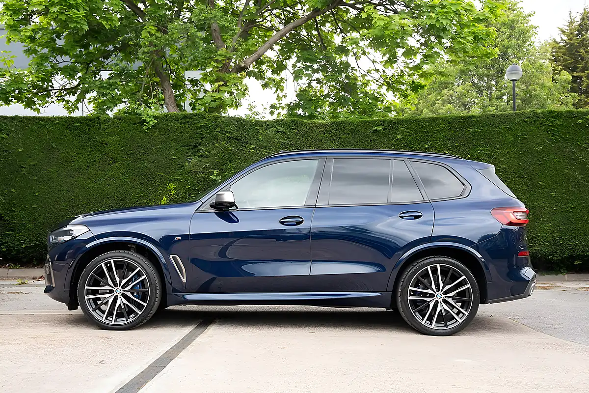 Used 2020 BMW X5 M Sport Tanzanite Blue - Interior and Exterior details 10
