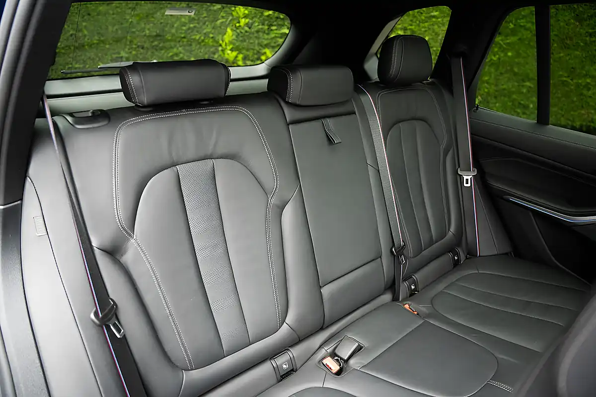 Used 2020 BMW X5 M Sport Tanzanite Blue - Interior and Exterior details 15