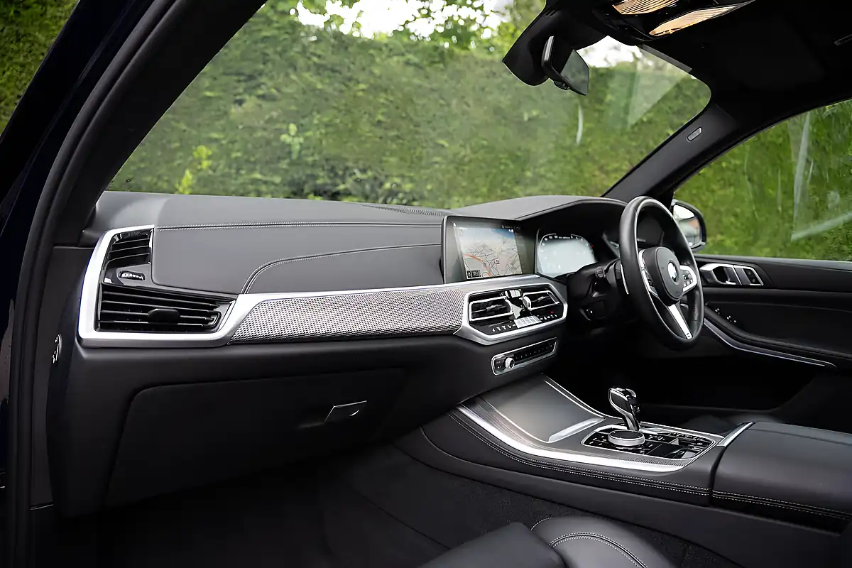 Used 2020 BMW X5 M Sport Tanzanite Blue - Interior and Exterior details 20