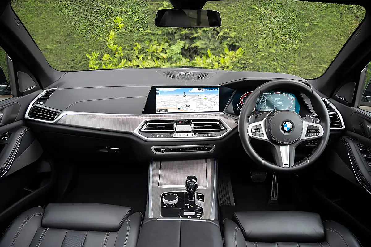 Used 2020 BMW X5 M Sport Tanzanite Blue - Interior and Exterior details 4