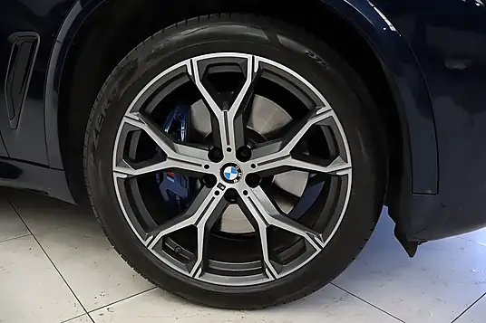 2020 BMW X5 45e M Sport