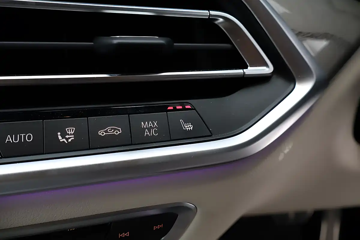 Used 2020 BMW X5 M Sport Tanzanite Blue Ii - Interior and Exterior details 16