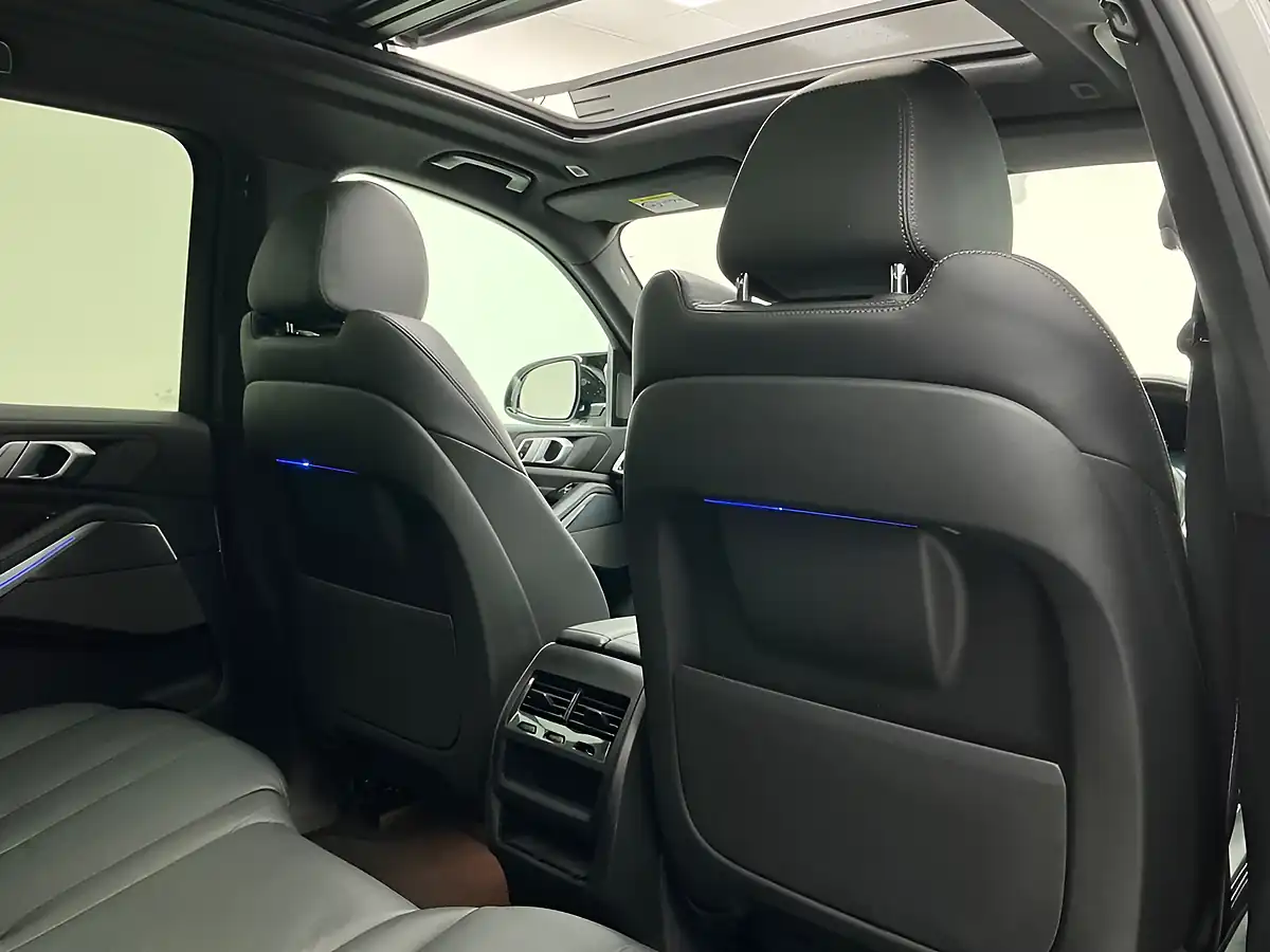 Used 2020 BMW X5 M Sport White - Interior and Exterior details 14