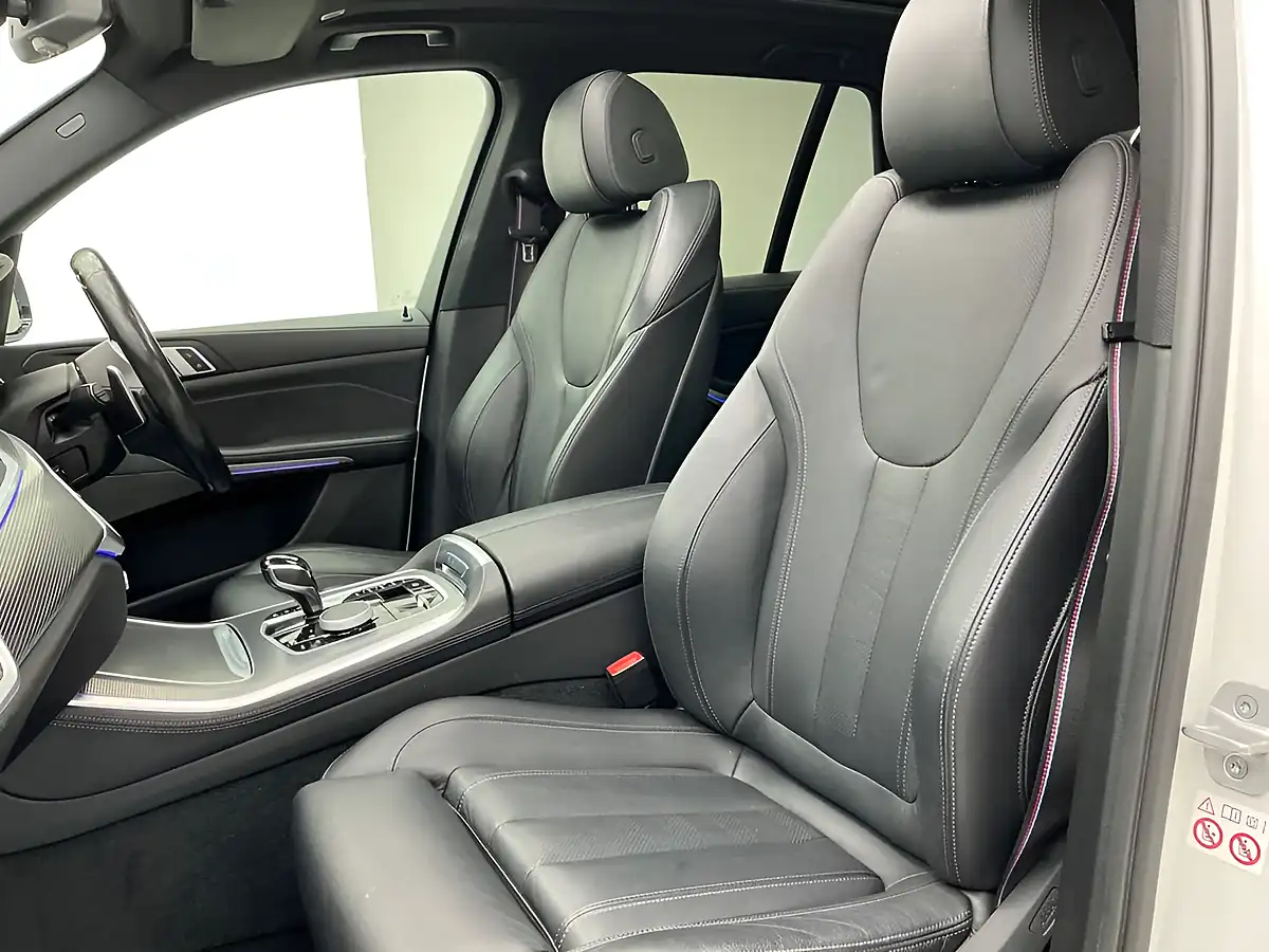 Used 2020 BMW X5 M Sport White - Interior and Exterior details 18
