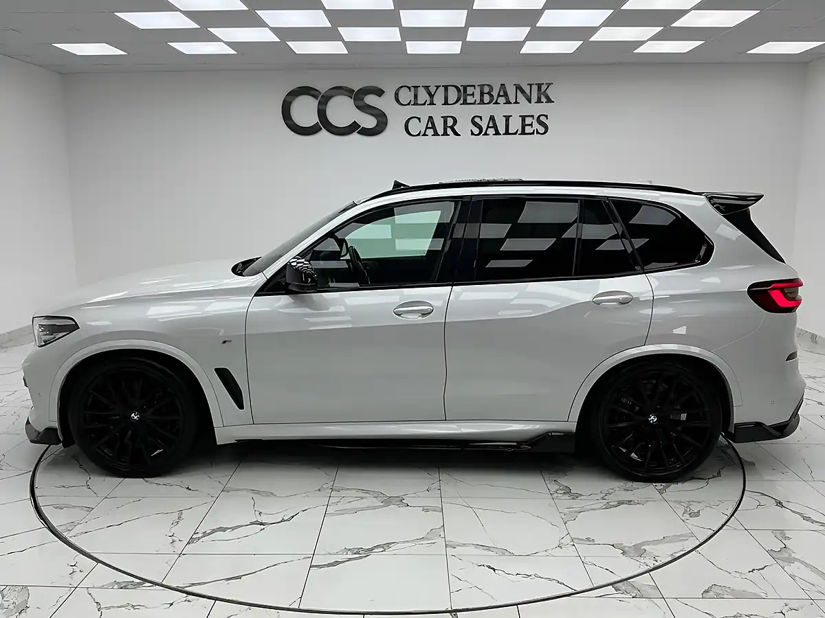 Used 2020 BMW X5 M Sport White - Interior and Exterior details 6
