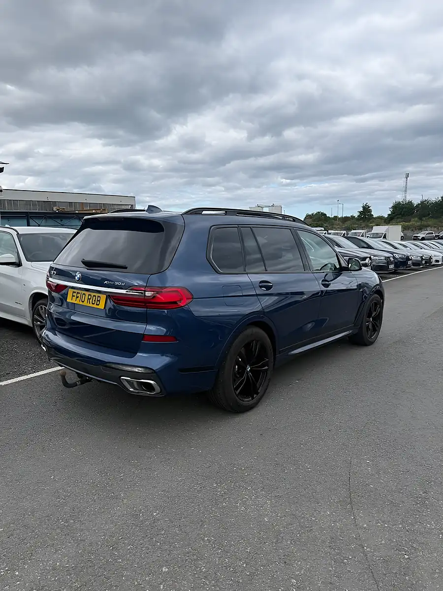 Used 2020 BMW X7 M Sport Blue - Interior and Exterior details 4