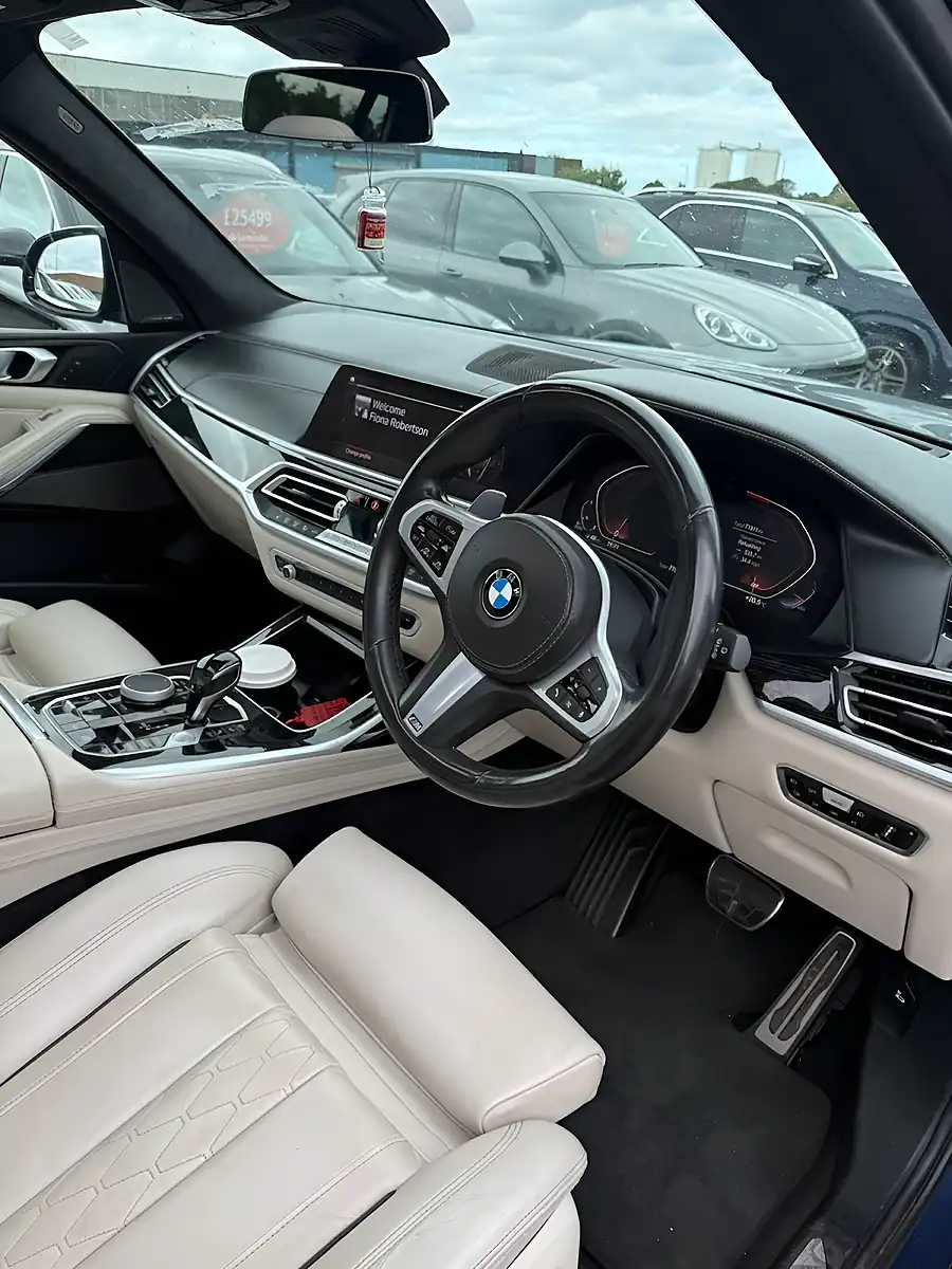 Used 2020 BMW X7 M Sport Blue - Interior and Exterior details 6