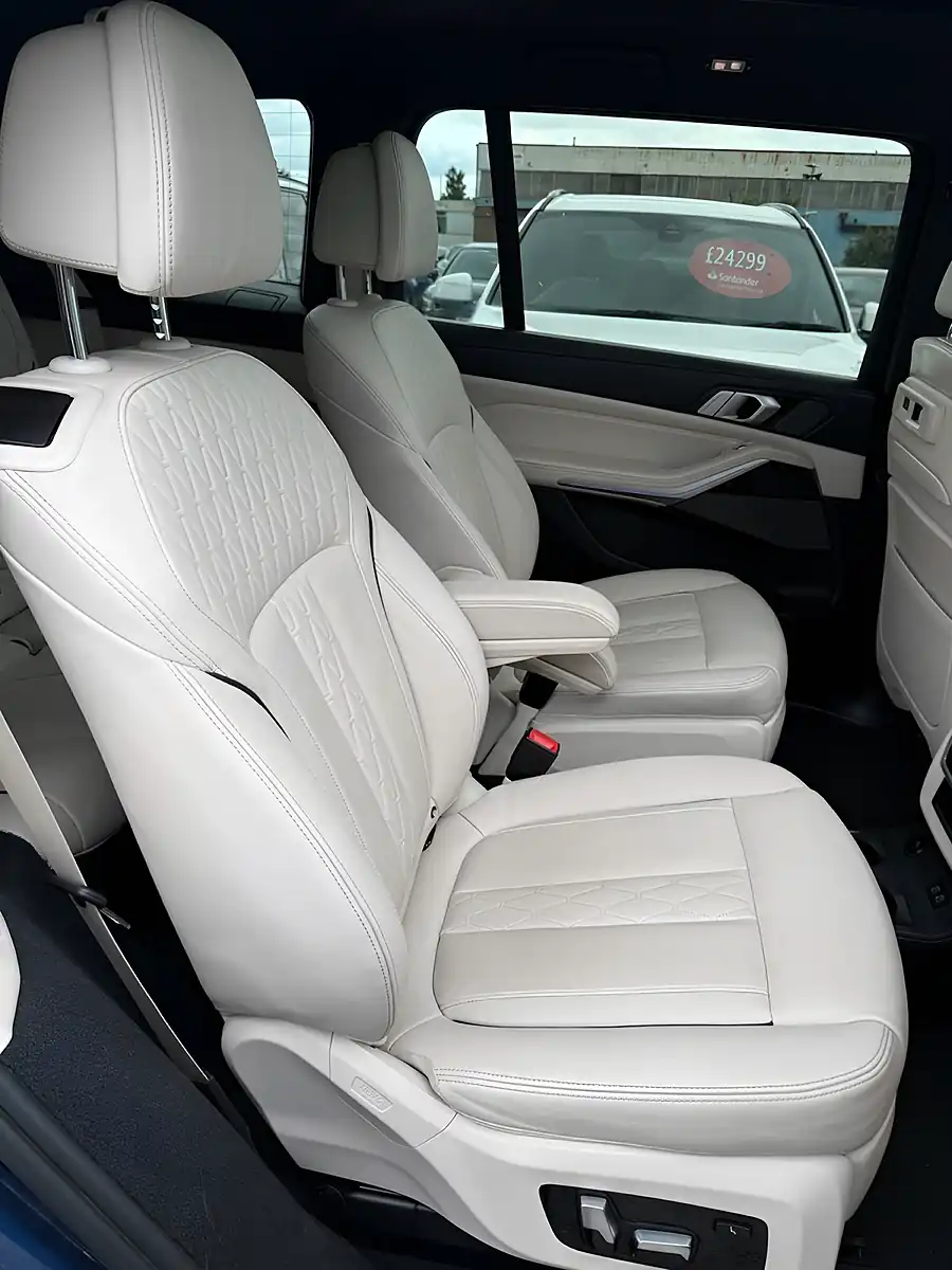 Used 2020 BMW X7 M Sport Blue - Interior and Exterior details 7