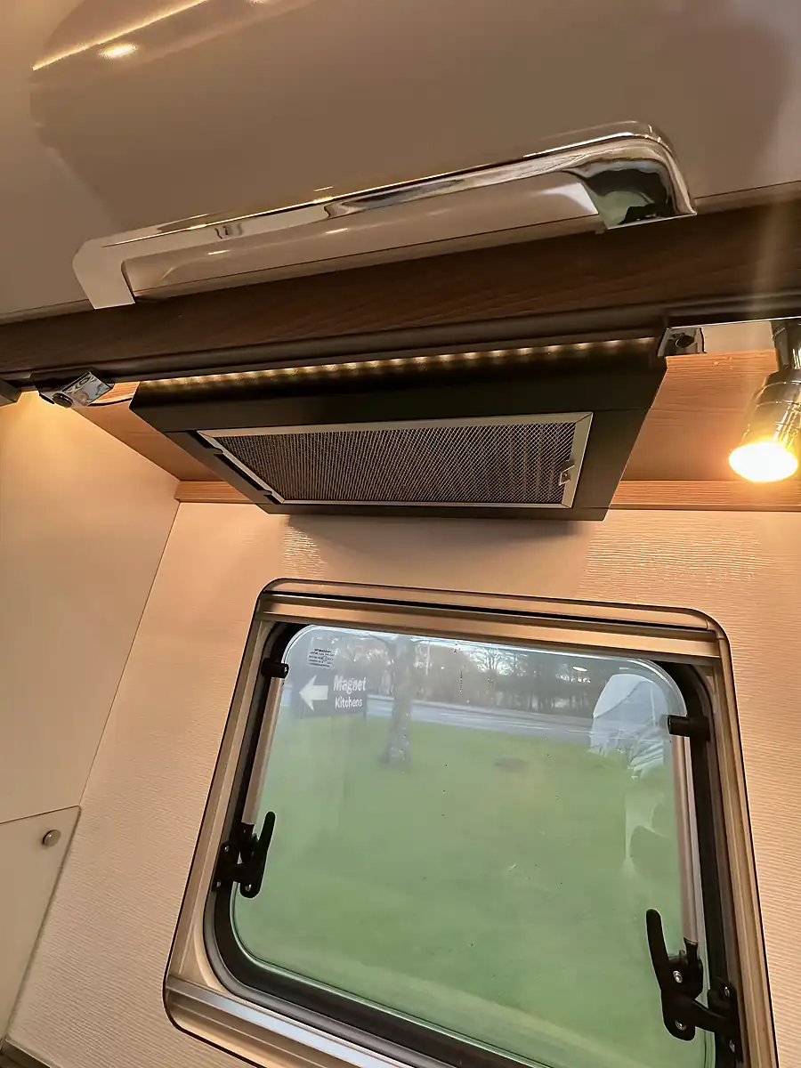 Used 2020 Burstner Ixeo 746 - Interior and Exterior details 12