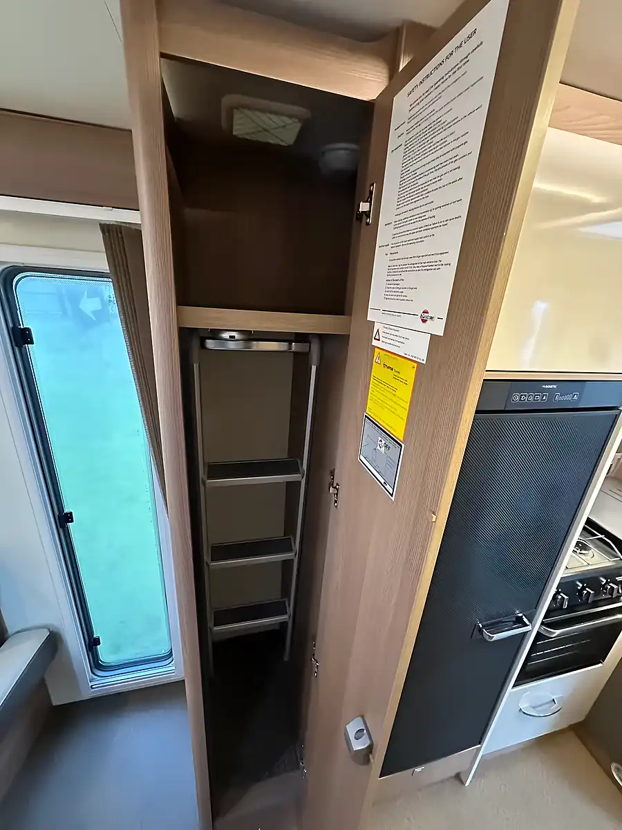 Used 2020 Burstner Ixeo 746 - Interior and Exterior details 16