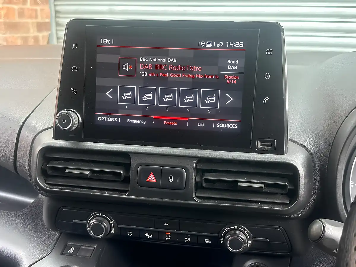Used 2020 Citroen Berlingo Driver M Swb White - Interior and Exterior details 13