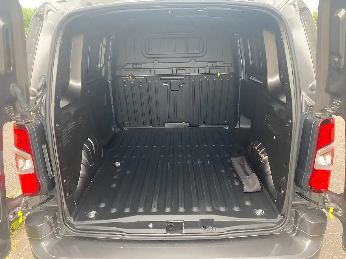 Used 2020 Citroen Berlingo Driver Nav M Grey - Interior and Exterior details 8