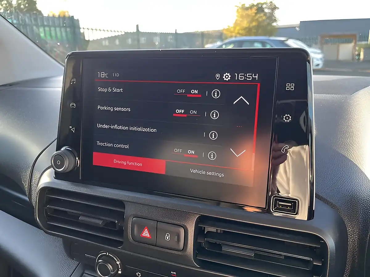 Used 2020 Citroen Berlingo Enterprise M Grey - Interior and Exterior details 17