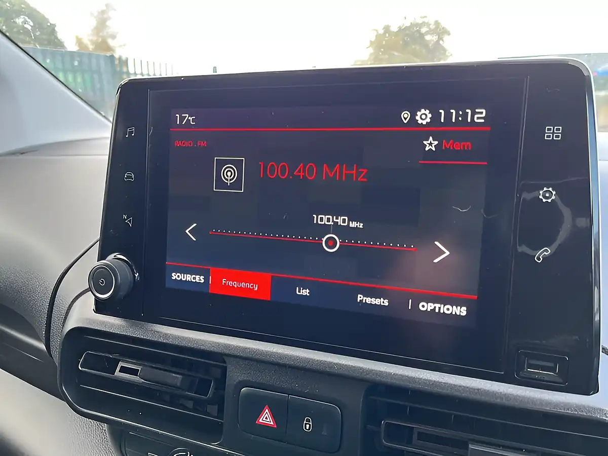 Used 2020 Citroen Berlingo Enterprise M Grey - Interior and Exterior details 17