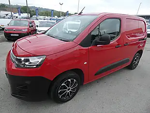 Used 2020 Citroen Berlingo Enterprise M Red - Interior and Exterior details 10