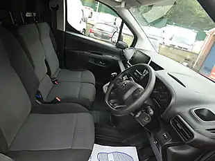 Used 2020 Citroen Berlingo Enterprise M Red - Interior and Exterior details 2