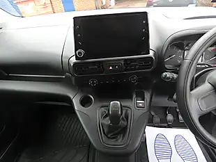 Used 2020 Citroen Berlingo Enterprise M Red - Interior and Exterior details 8