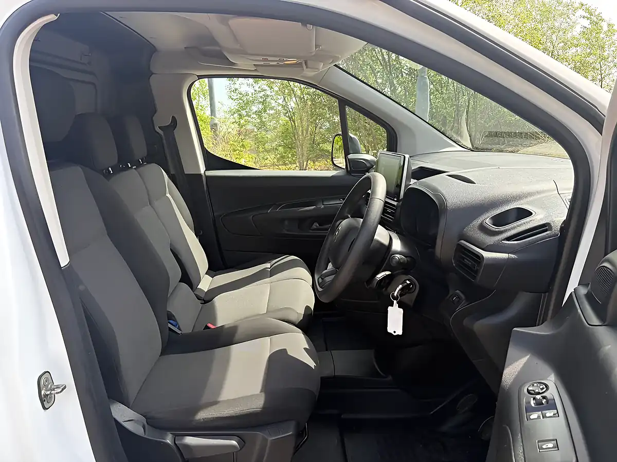Used 2020 Citroen Berlingo Enterprise M White - Interior and Exterior details 10