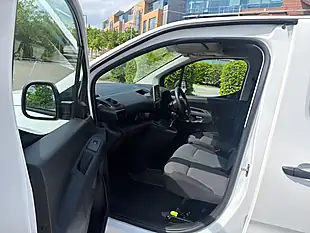 Used 2020 Citroen Berlingo Enterprise M White - Interior and Exterior details 11