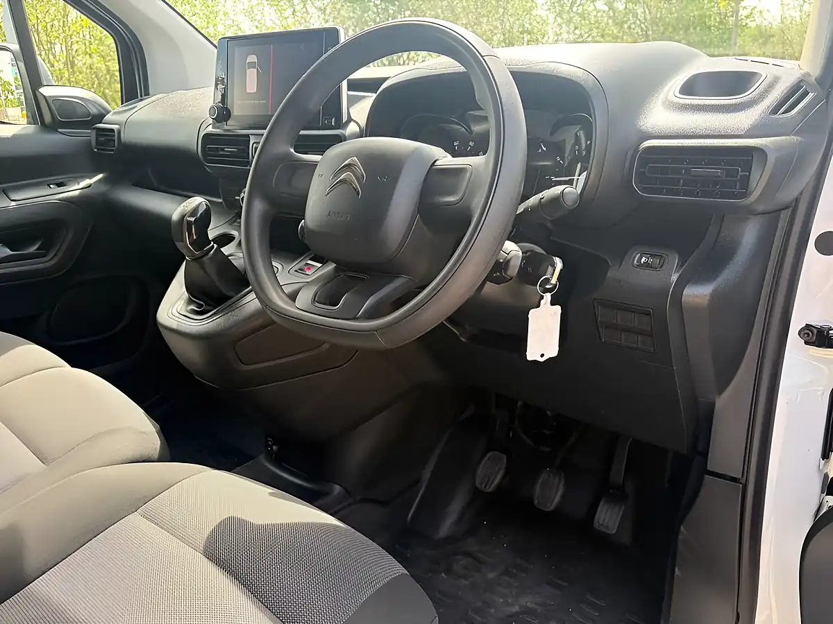 Used 2020 Citroen Berlingo Enterprise M White - Interior and Exterior details 15