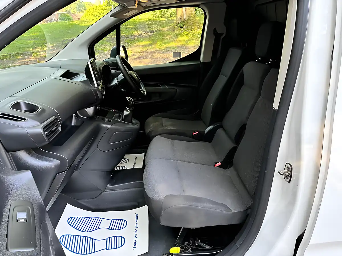 Used 2020 Citroen Berlingo Enterprise M White - Interior and Exterior details 14