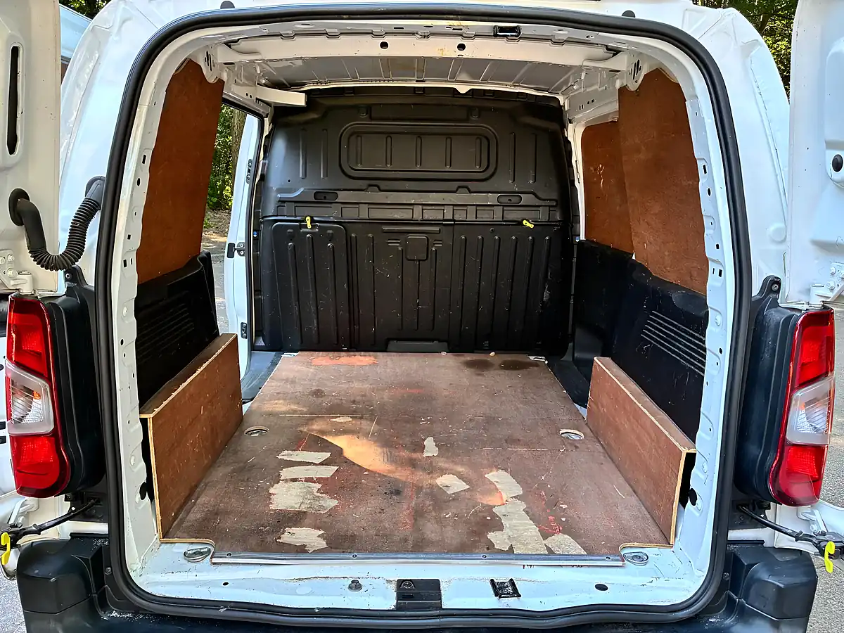 Used 2020 Citroen Berlingo Enterprise M White - Interior and Exterior details 19