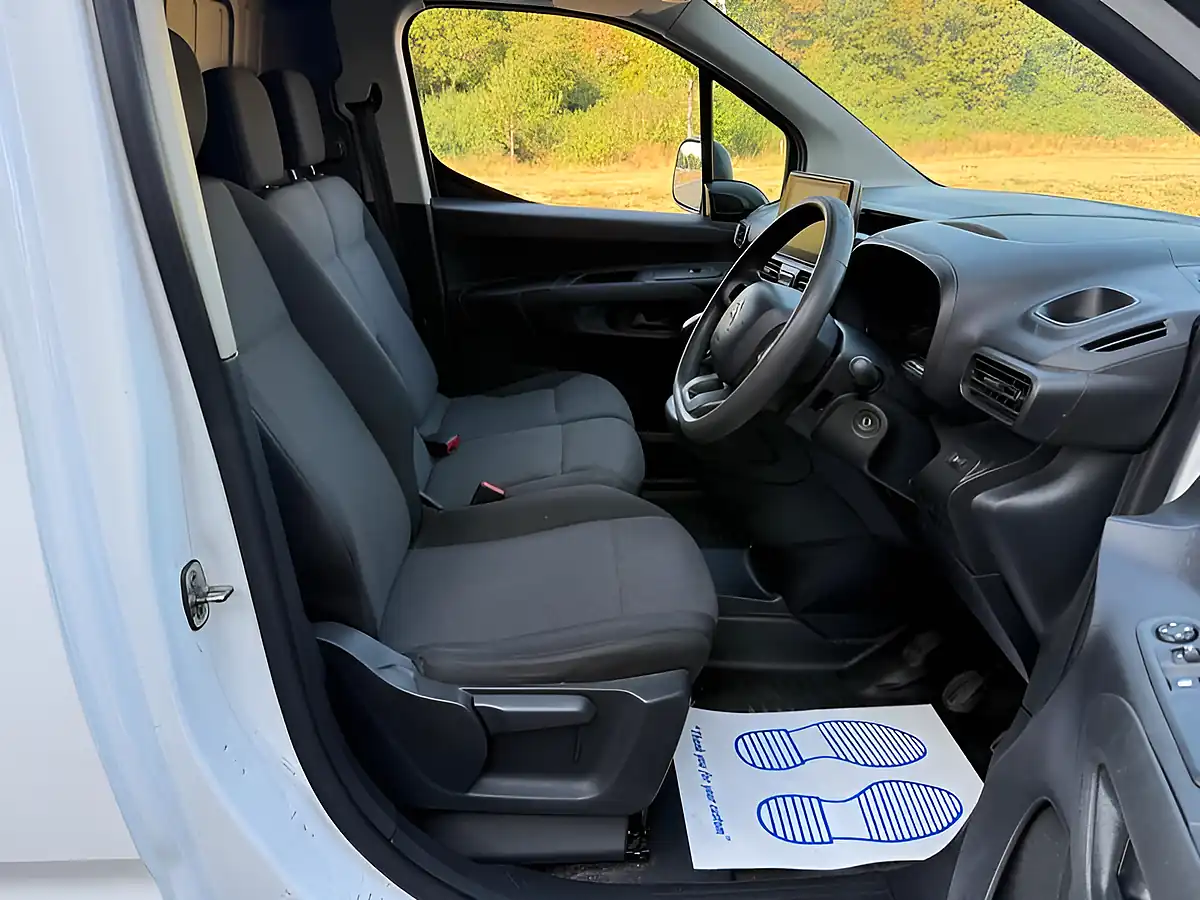 Used 2020 Citroen Berlingo Enterprise M White - Interior and Exterior details 12