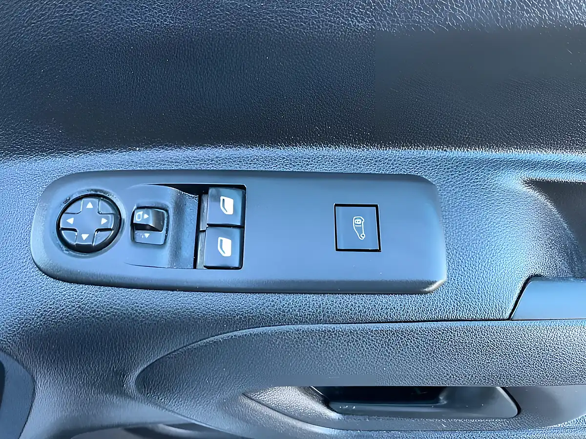 Used 2020 Citroen Berlingo Enterprise M White - Interior and Exterior details 16