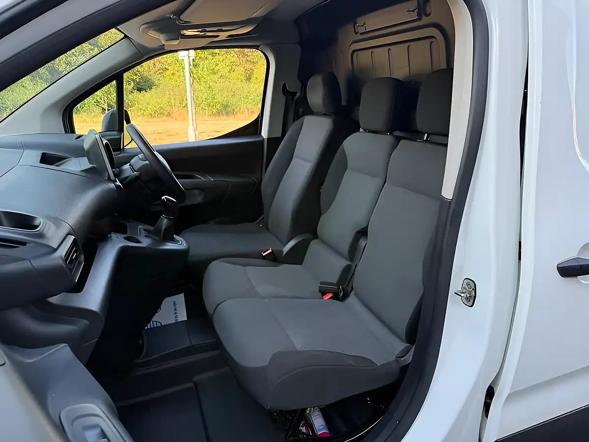 Used 2020 Citroen Berlingo Enterprise M White - Interior and Exterior details 9