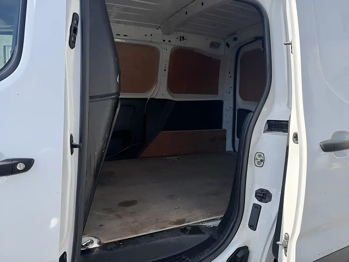 Used 2020 Citroen Berlingo Enterprise M White - Interior and Exterior details 10