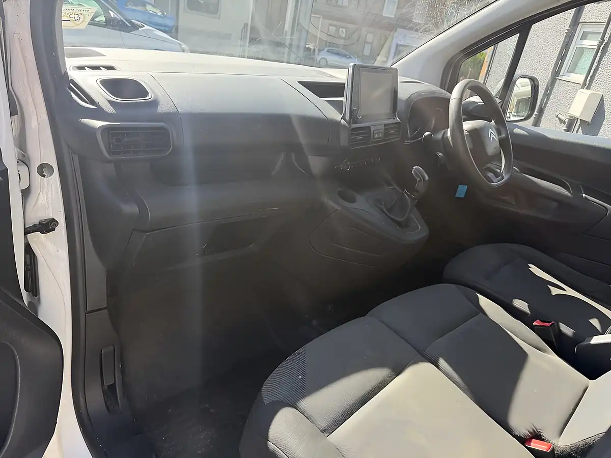 Used 2020 Citroen Berlingo Enterprise M White - Interior and Exterior details 12