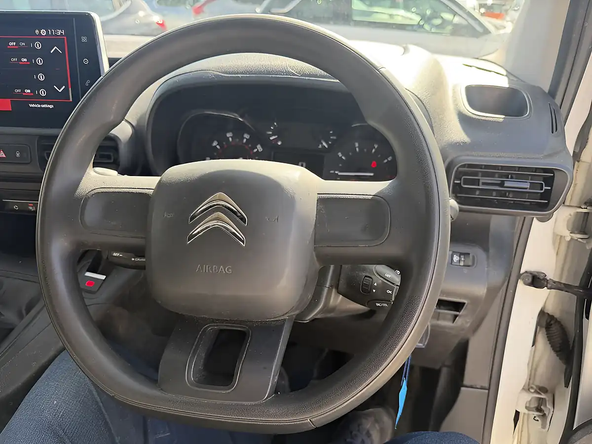 Used 2020 Citroen Berlingo Enterprise M White - Interior and Exterior details 17