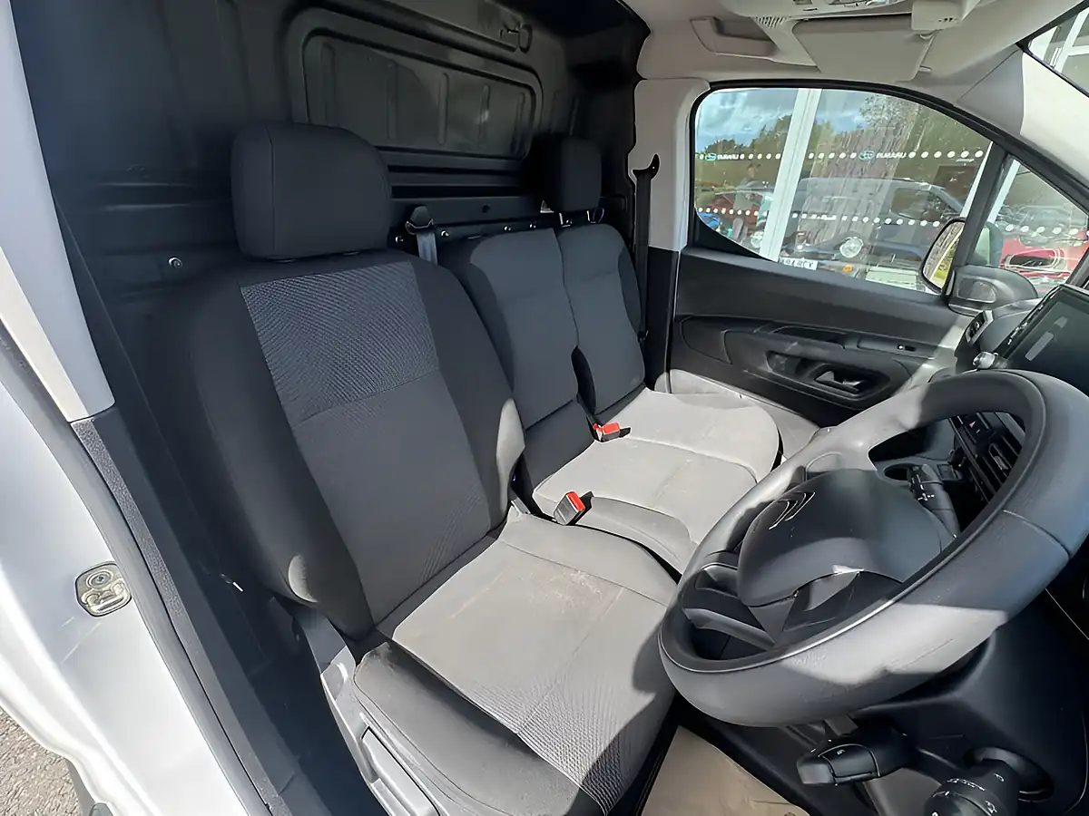 Used 2020 Citroen Berlingo Enterprise White - Interior and Exterior details 13
