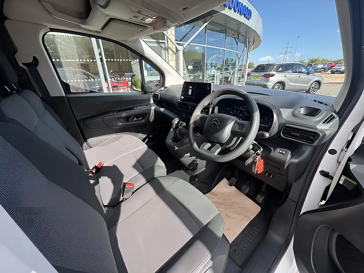 Used 2020 Citroen Berlingo Enterprise White - Interior and Exterior details 14