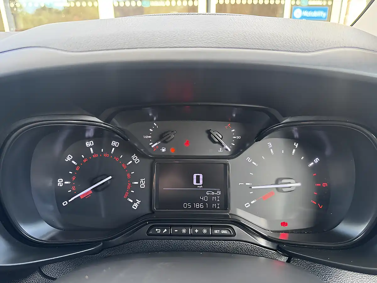 Used 2020 Citroen Berlingo Enterprise White - Interior and Exterior details 15