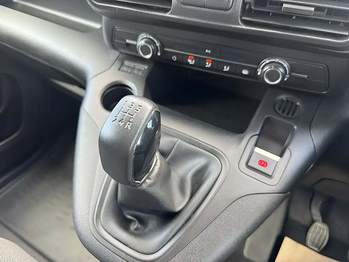Used 2020 Citroen Berlingo Enterprise White - Interior and Exterior details 18