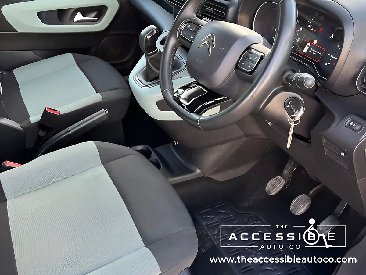 Used 2020 Citroen Berlingo Feel Blue - Interior and Exterior details 12