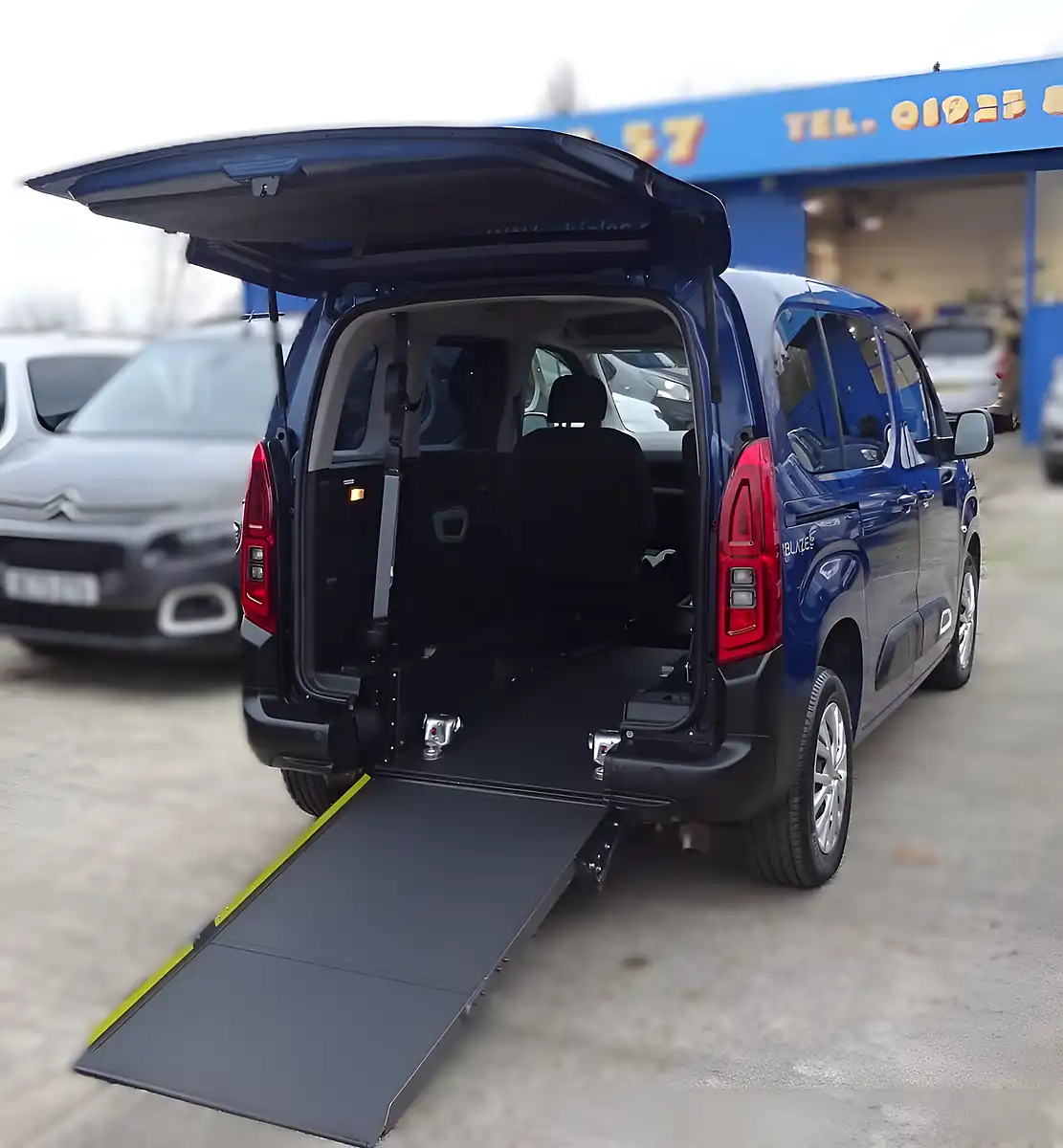 Used 2020 Citroen Berlingo Feel Blue - Interior and Exterior details 14