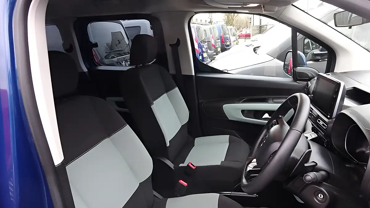 Used 2020 Citroen Berlingo Feel Blue - Interior and Exterior details 16