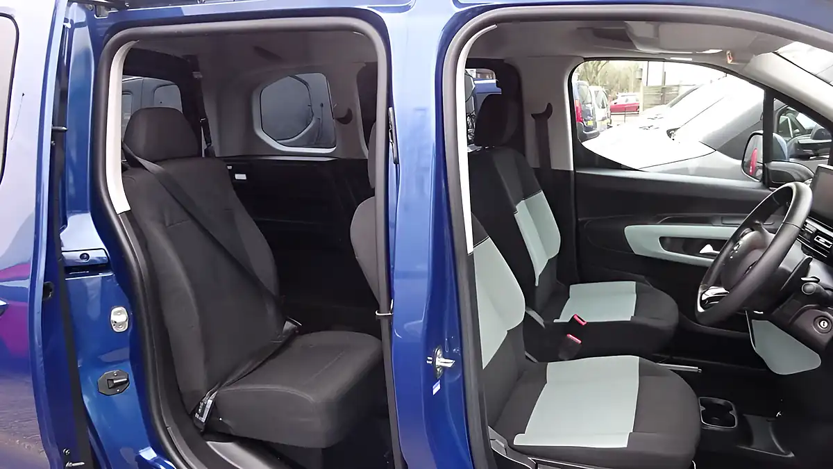 Used 2020 Citroen Berlingo Feel Blue - Interior and Exterior details 17