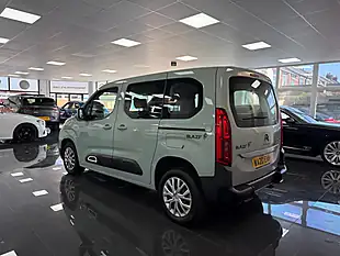 Used 2020 Citroen Berlingo Feel M Green - Interior and Exterior details 11