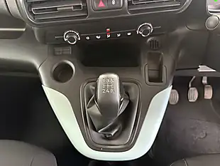Used 2020 Citroen Berlingo Feel M Green - Interior and Exterior details 20