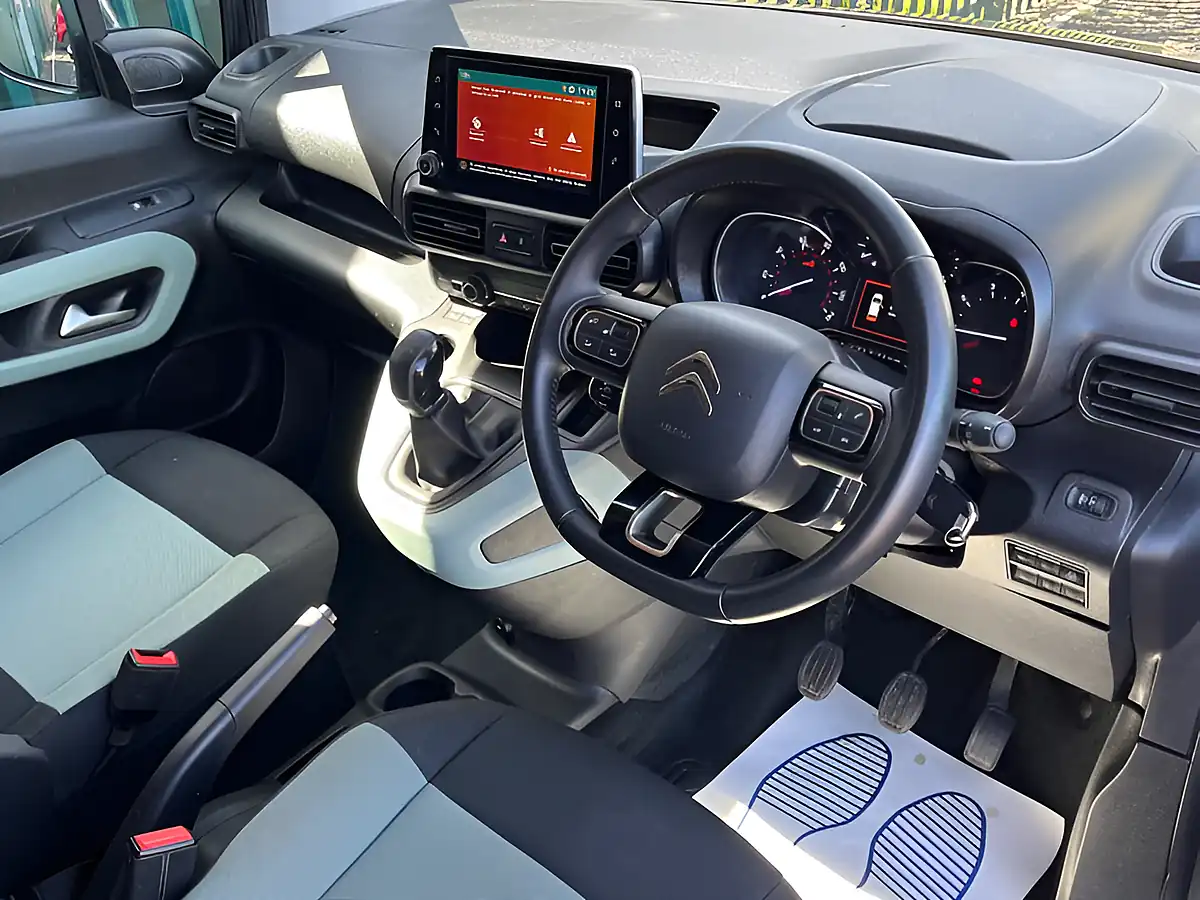 Used 2020 Citroen Berlingo Feel M S/S Grey - Interior and Exterior details 15