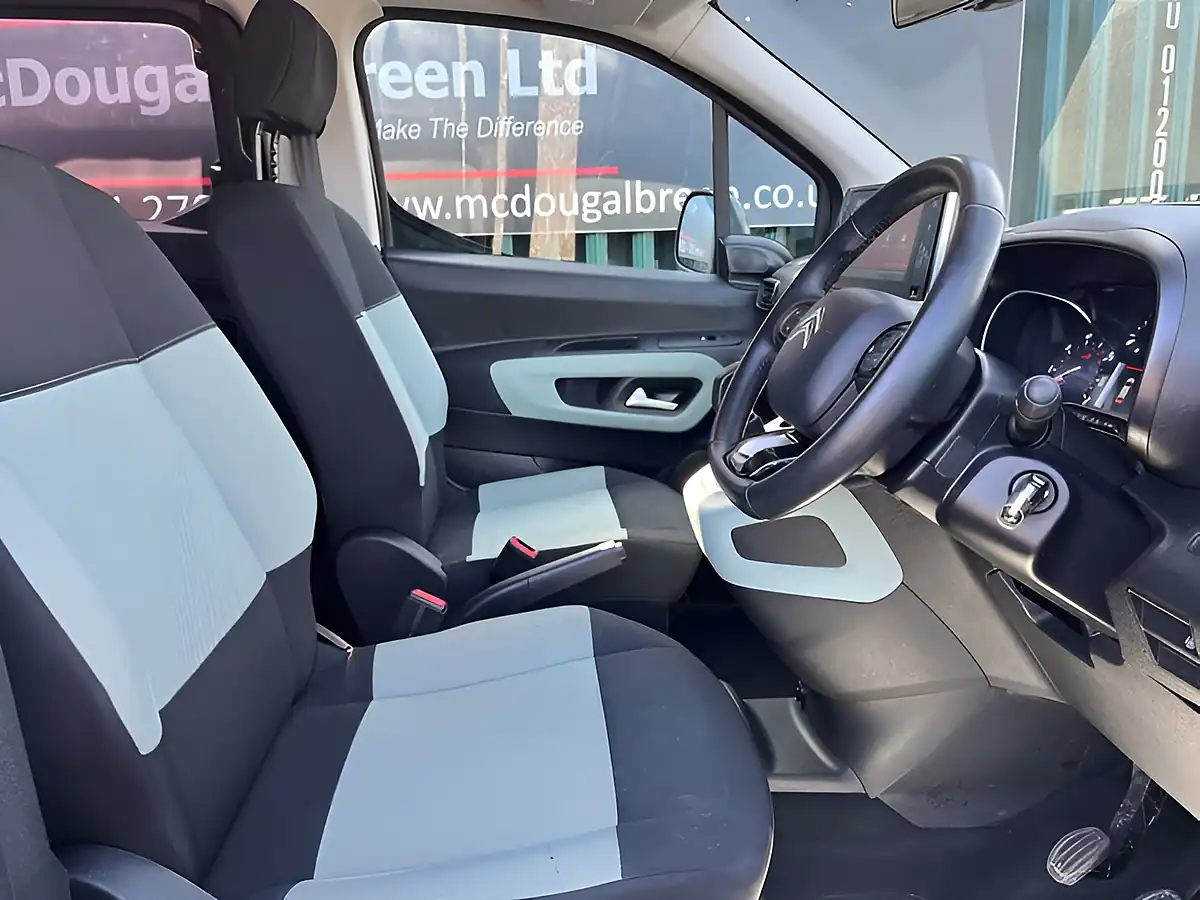 Used 2020 Citroen Berlingo Feel M S/S Grey - Interior and Exterior details 16